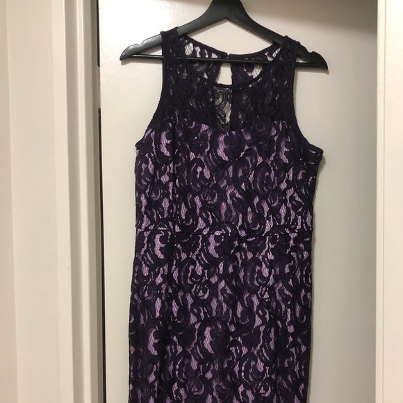 Dress - Picture 1 of 3